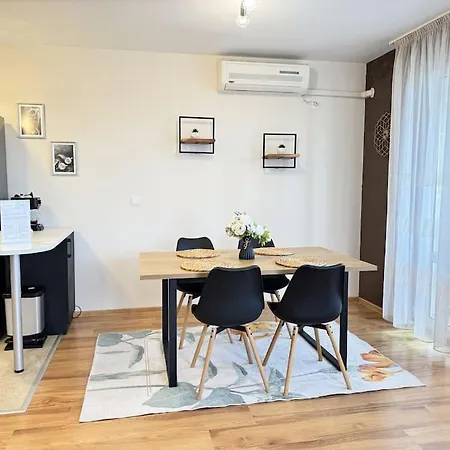 Apartment Stylish 1br Flat With Sunny Terrace *