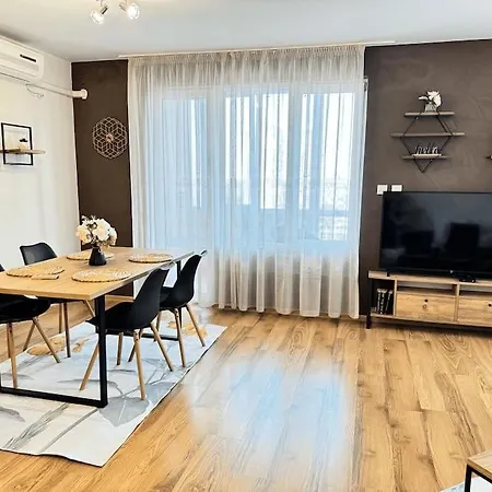Stylish 1br Flat With Sunny Terrace Apartment *